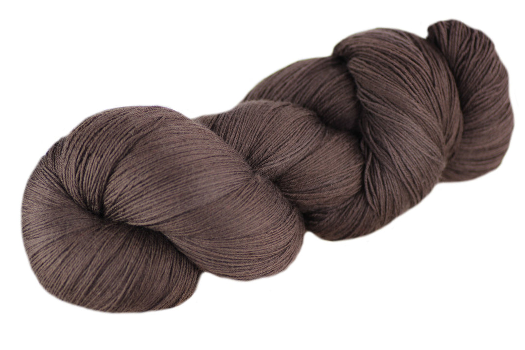 Lace yarn: cocoa