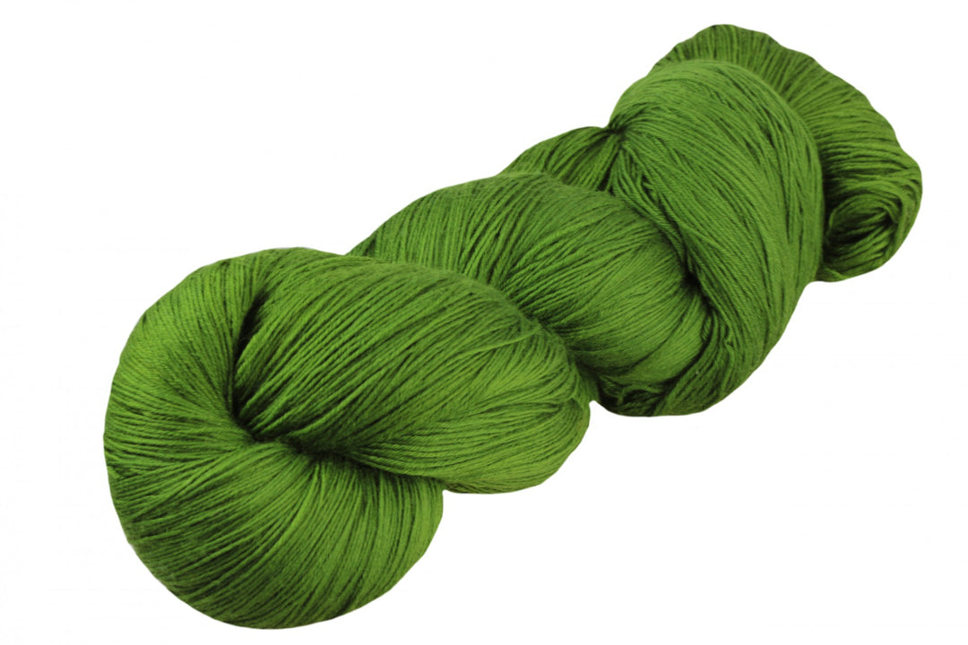 Lace yarn: mistletoe